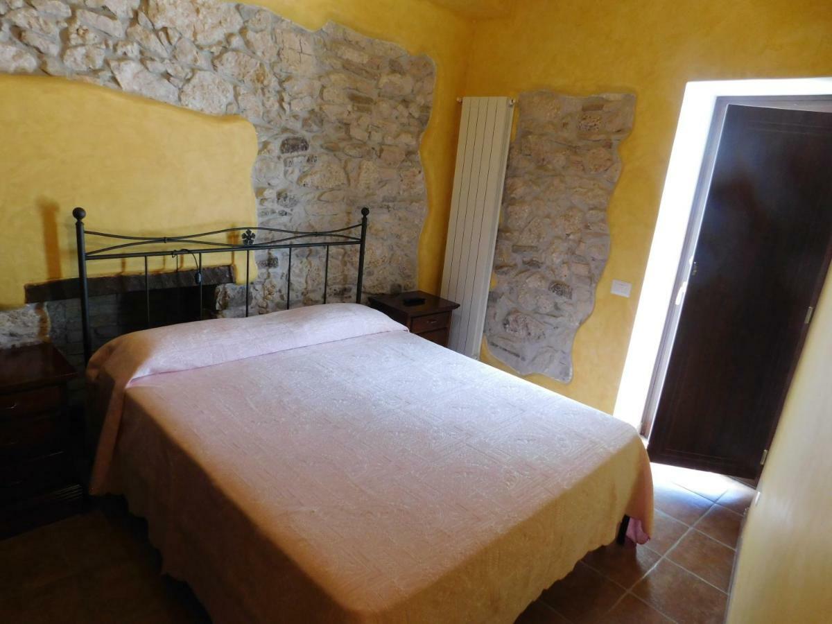 La Torre Dell'Orologio 2.0 Bed & Breakfast Roccasicura ภายนอก รูปภาพ